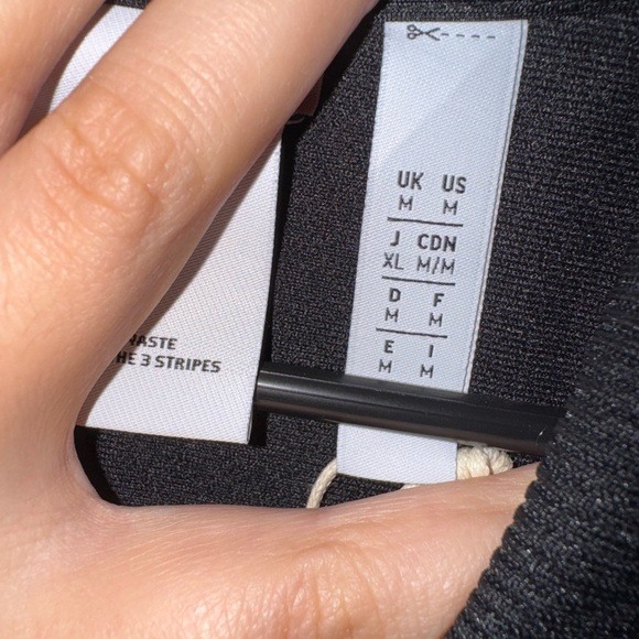 Men’s Adidas Jacket - Picture 4 of 4